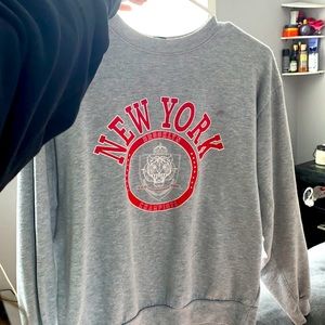 I am selling a grey xs oversized sweater